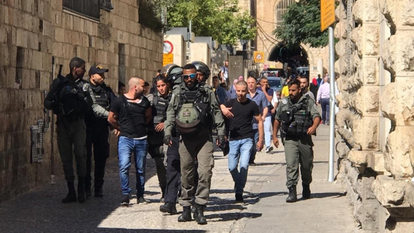 الاحتلال يعتقل شقيقين من القدس المحتلة