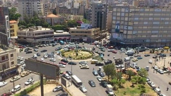 قطع طريق طرابلس احتجاجاً على ارتفاع الدولار