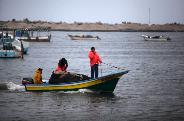 سلطات الاحتلال تعلن تقليص مساحة الصيد في بحر غزة حتى إشعارٍ آخر
