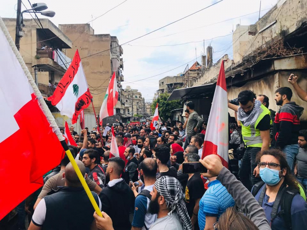 تواصل التحركات الشعبية في طرابلس (فيديو)