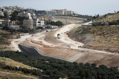 الاحتلال يبني طريقًا لربط المستوطنات في القدس تمهيدًا لـ &quot;الضم&quot;